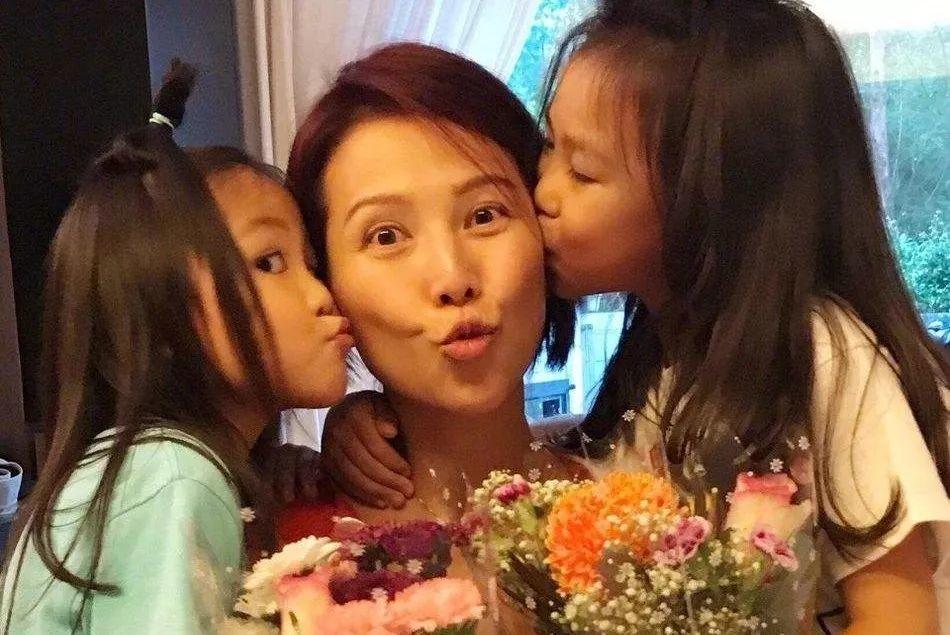 蔡少芬六岁的女儿厨艺惊人:想要什么样的孩子,请先做什么样的父母 蔡少芬六岁的女儿厨艺惊人:想要什么样的孩子,请先做什么样的父母