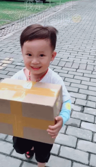 蔡少芬六岁的女儿厨艺惊人:想要什么样的孩子,请先做什么样的父母 蔡少芬六岁的女儿厨艺惊人:想要什么样的孩子,请先做什么样的父母